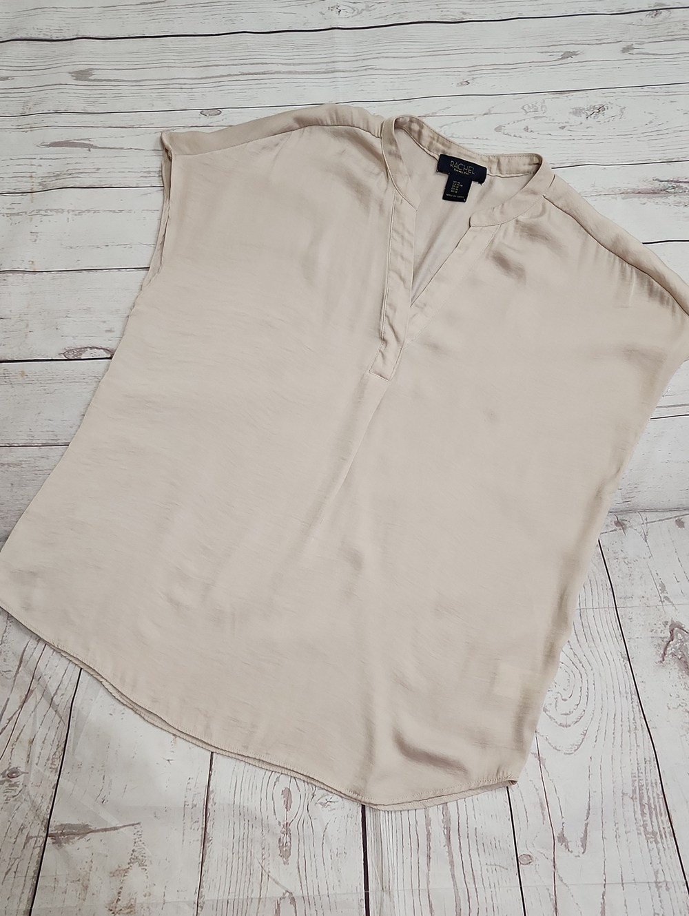 Rachel Zoe Light Cream Split-Neck Cap Sleeve Blouse